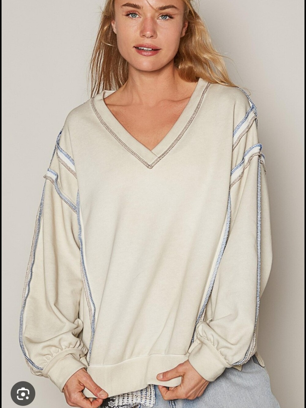 POL ‎ V-Neck Sweater in Greenish 💚